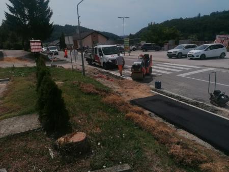 Asfaltiranje pločnika 1